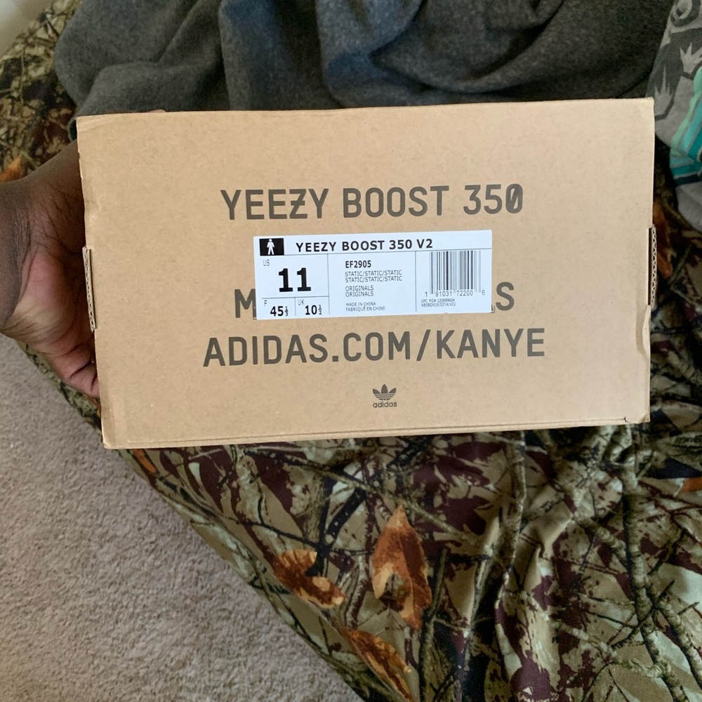 Yeezy 350v2 static